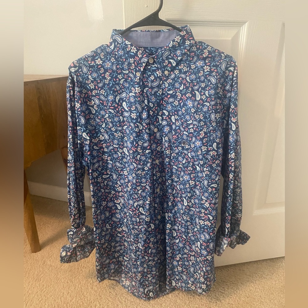 Crown & Ivy Blue and White Floral Button Down Shirt